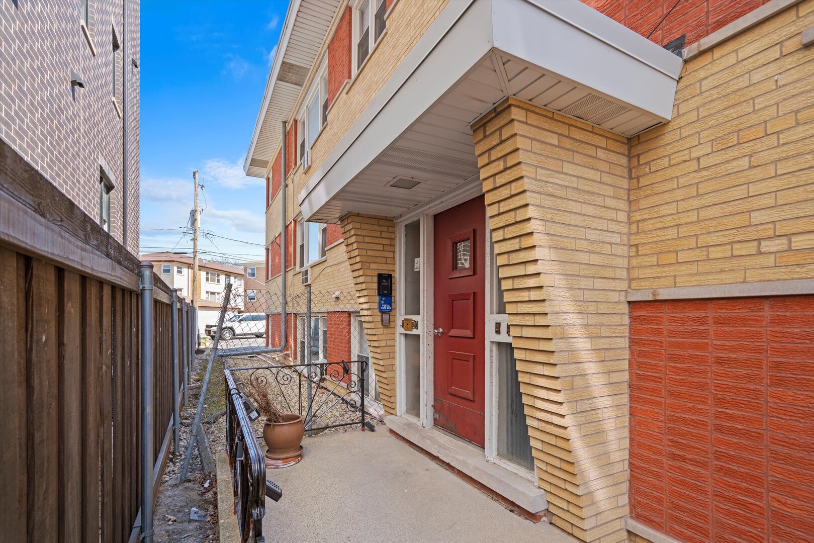 5516 W HIGGINS Avenue Unit: 2NE