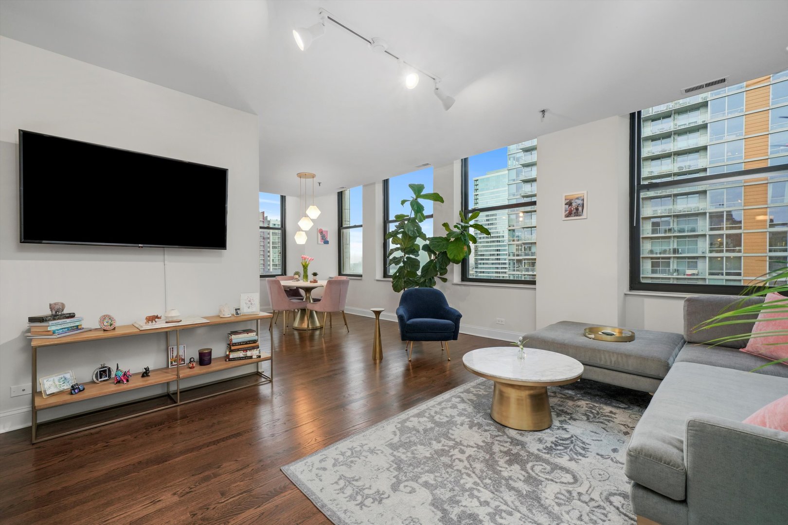 780 S FEDERAL Street Unit: 1207