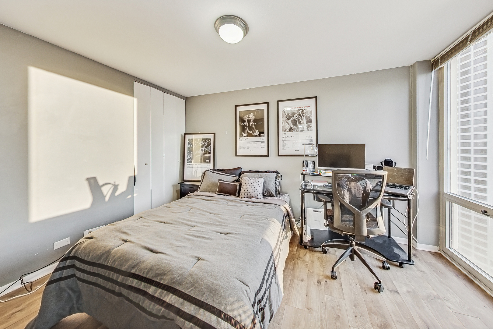 111 E CHESTNUT Street Unit: 37B