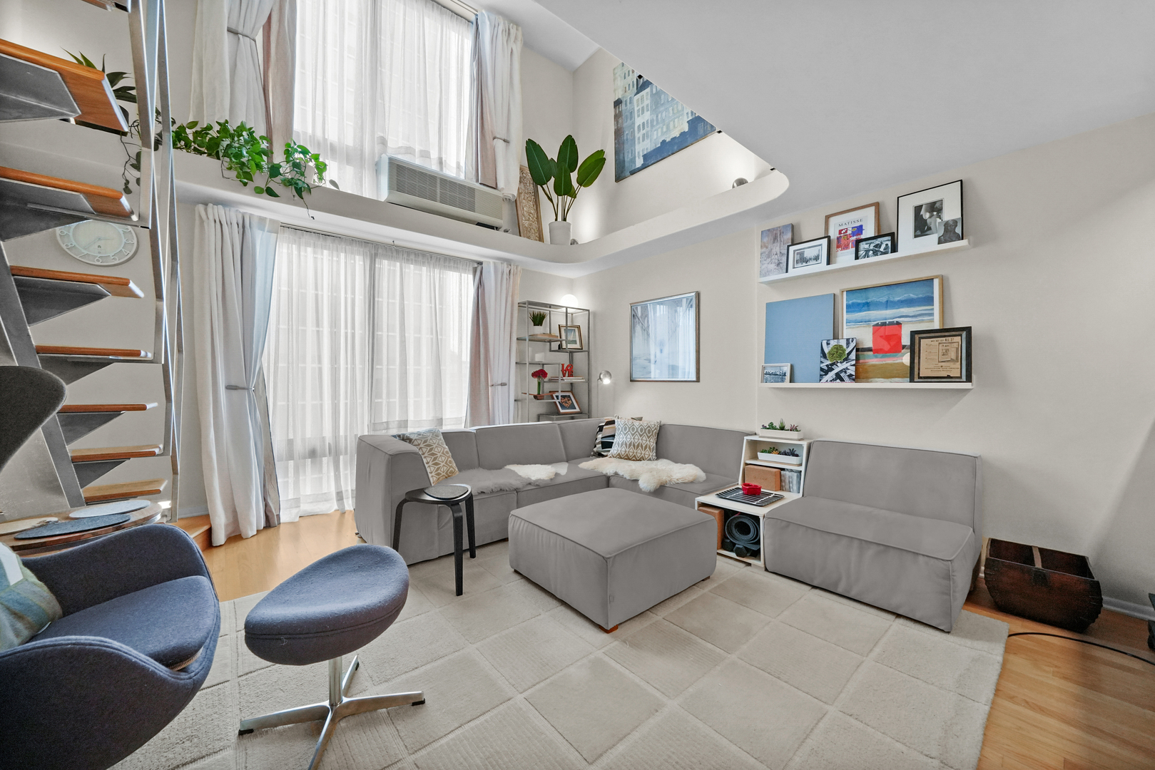 1221 N Dearborn Street Unit: 1407N