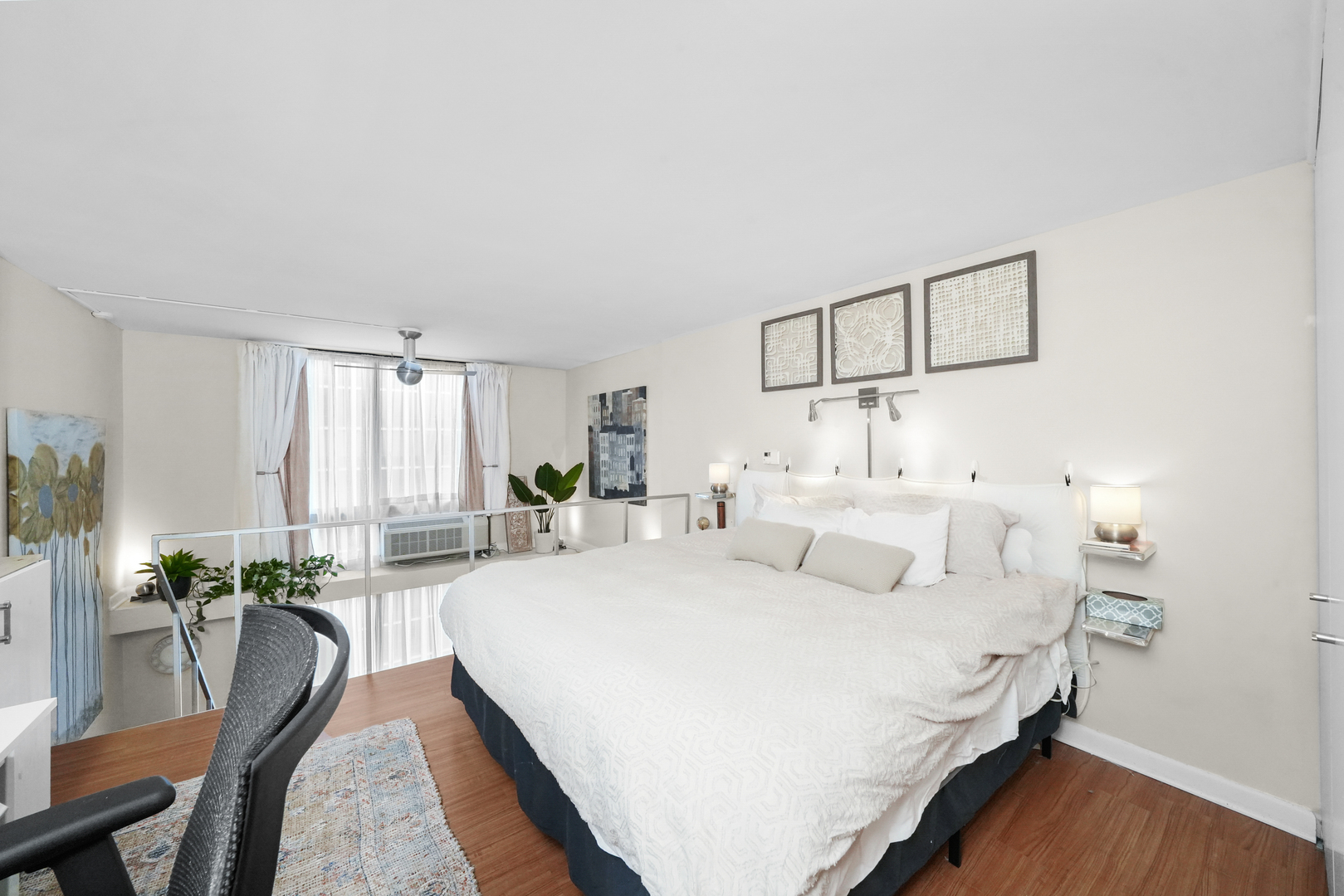 1221 N Dearborn Street Unit: 1407N