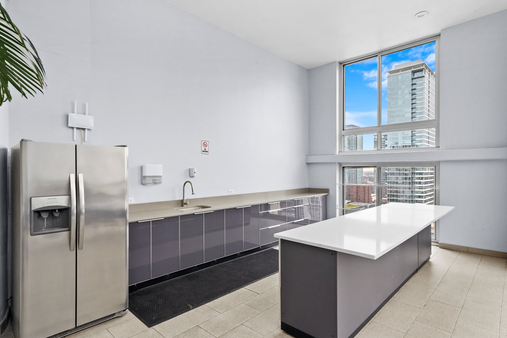 1221 N Dearborn Street Unit: 1407N