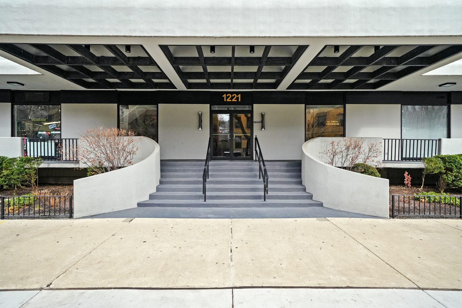 1221 N Dearborn Street Unit: 1407N