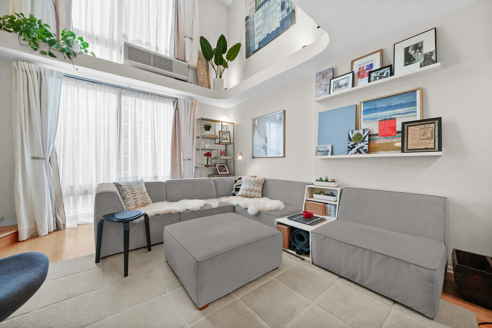 1221 N Dearborn Street Unit: 1407N