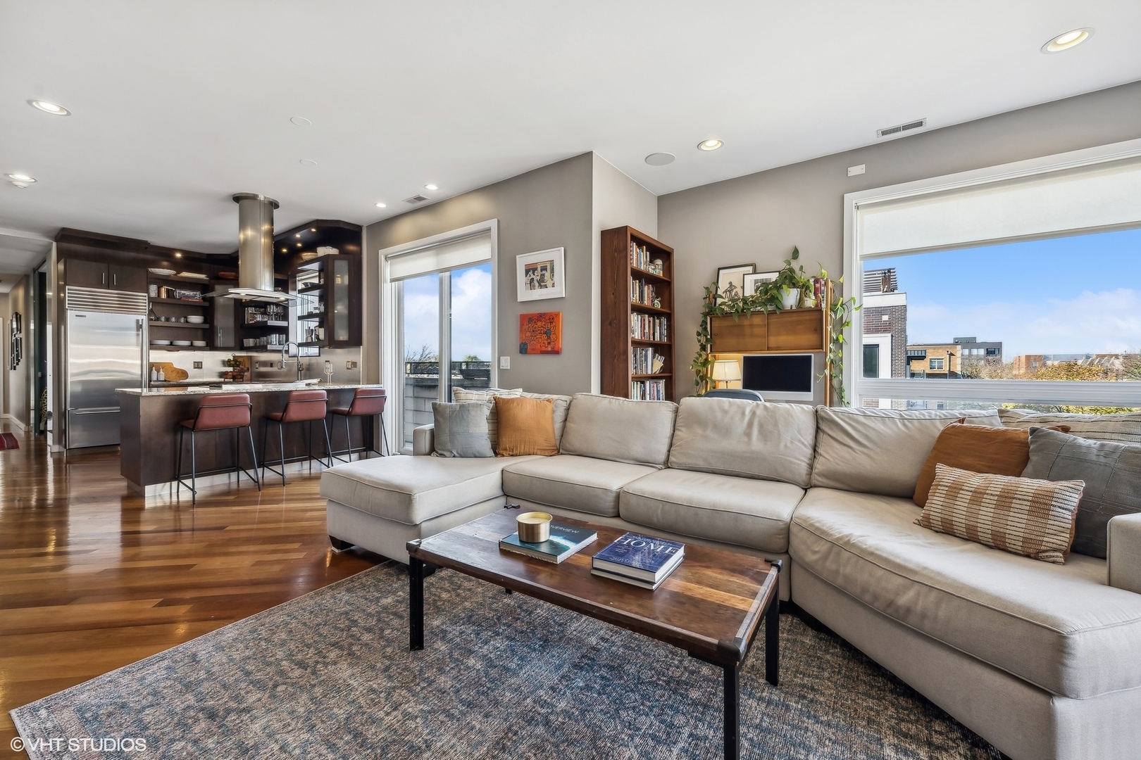 2259 W Wabansia Avenue Unit: 410