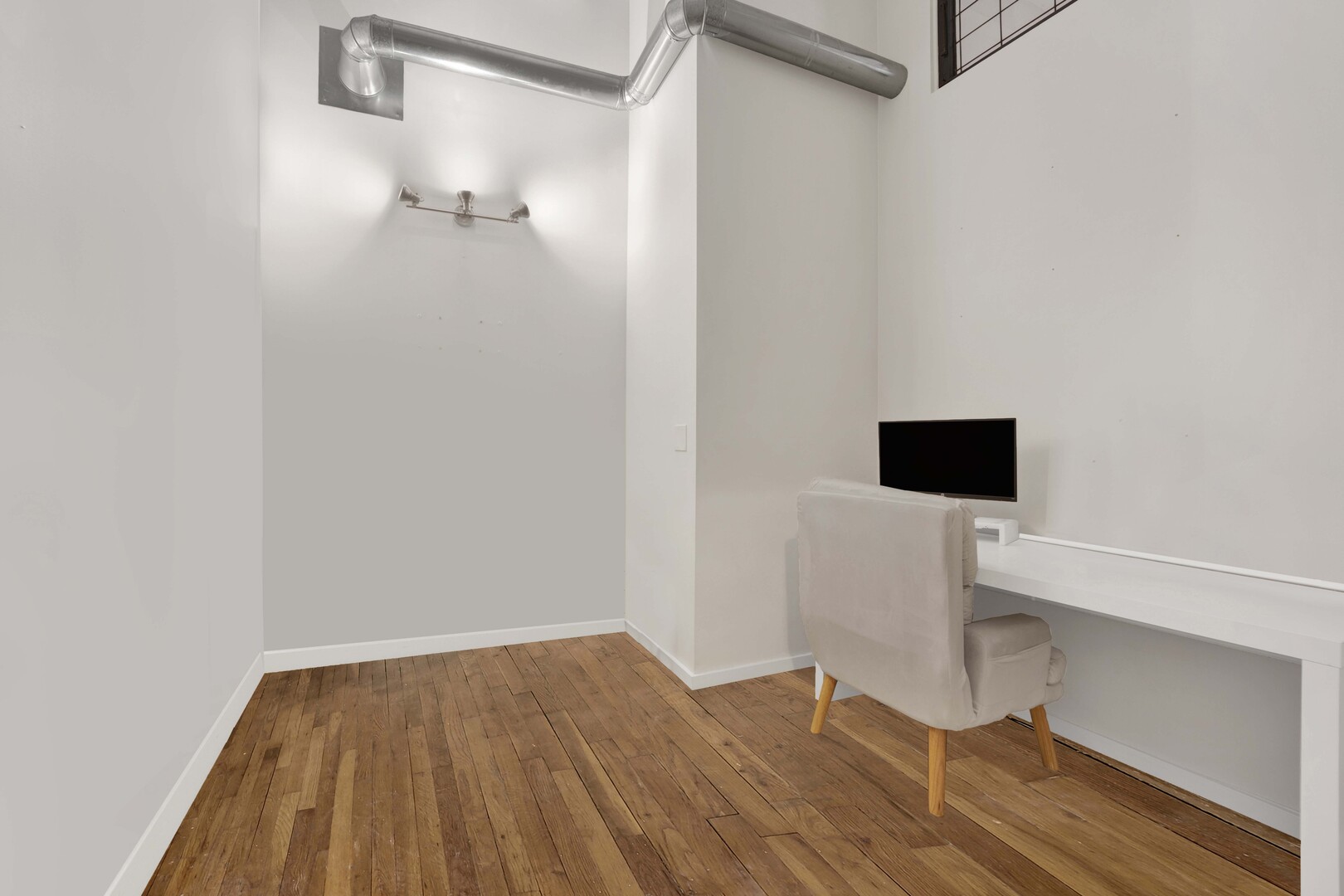 1000 W Washington Boulevard Unit: 305