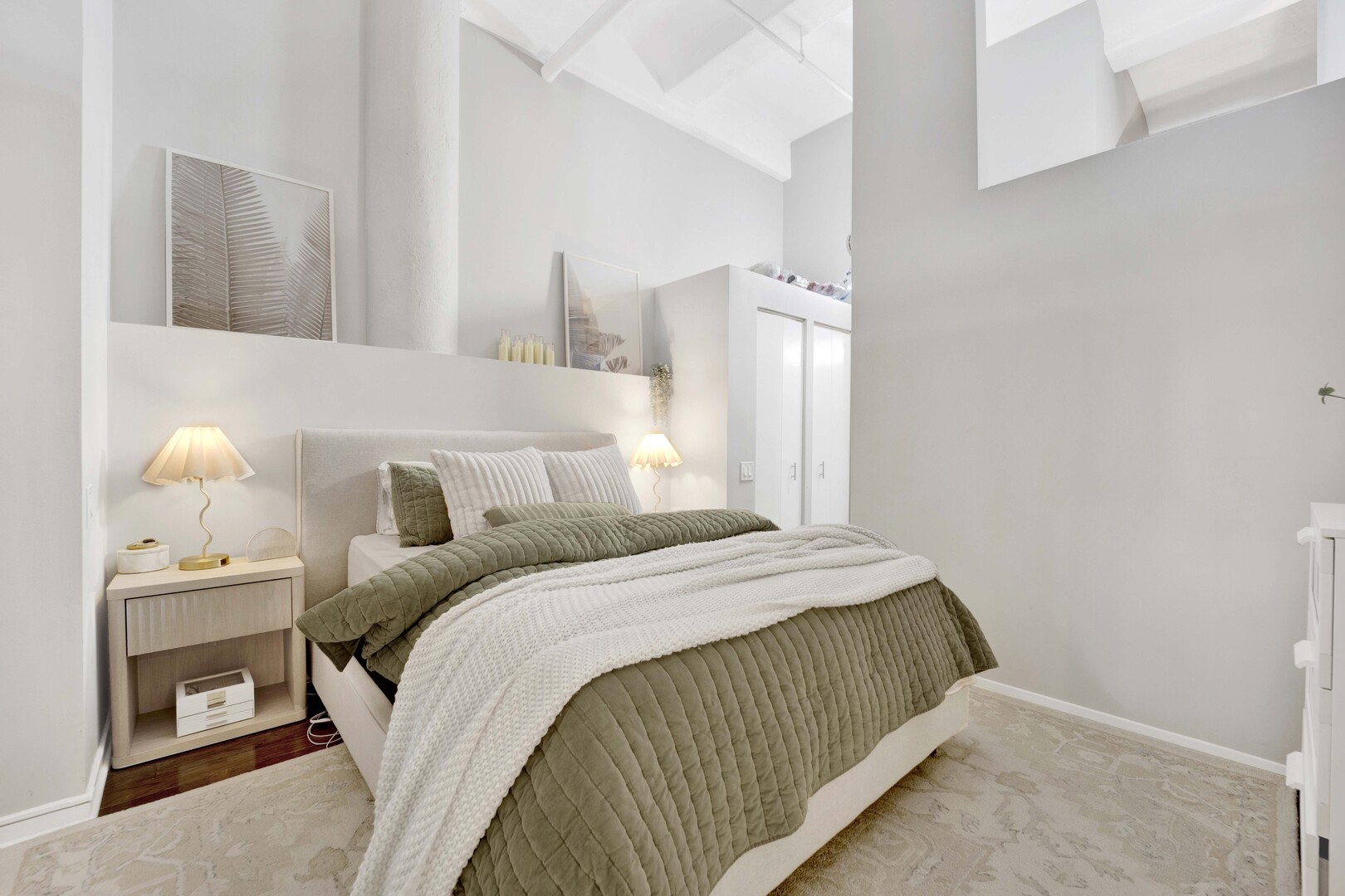 1000 W Washington Boulevard Unit: 305