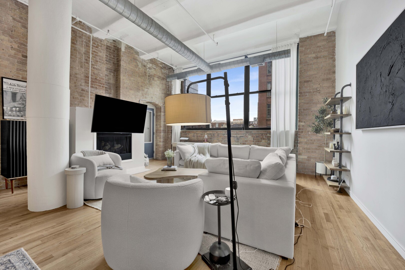 1000 W Washington Boulevard Unit: 305