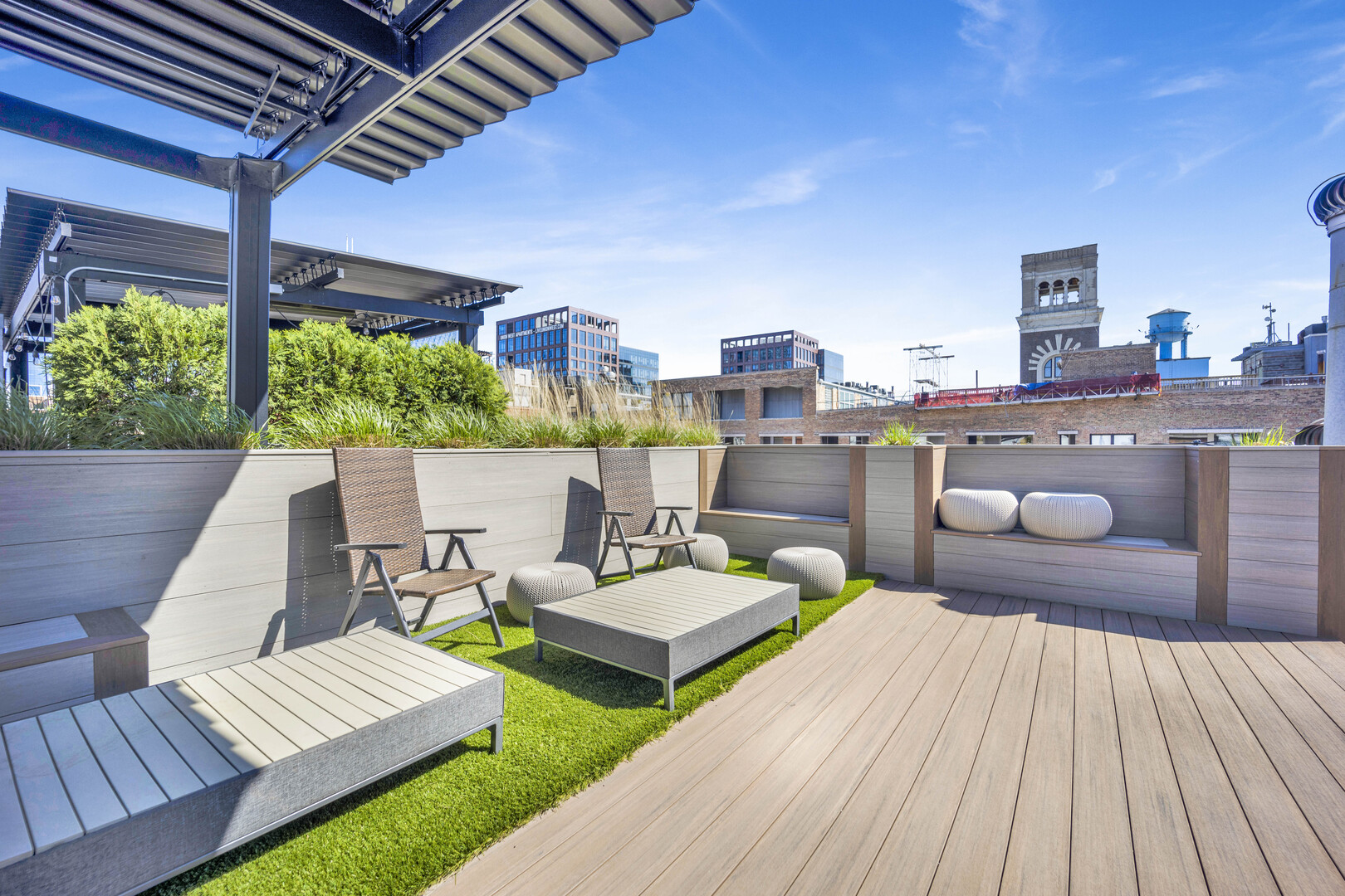 1000 W Washington Boulevard Unit: 305