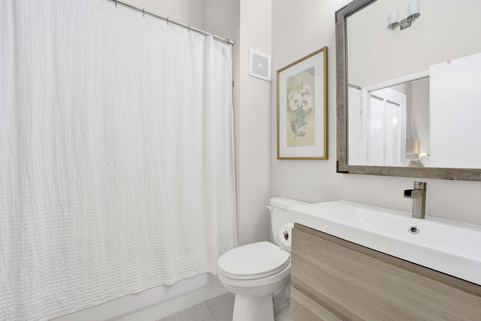 1000 W Washington Boulevard Unit: 305