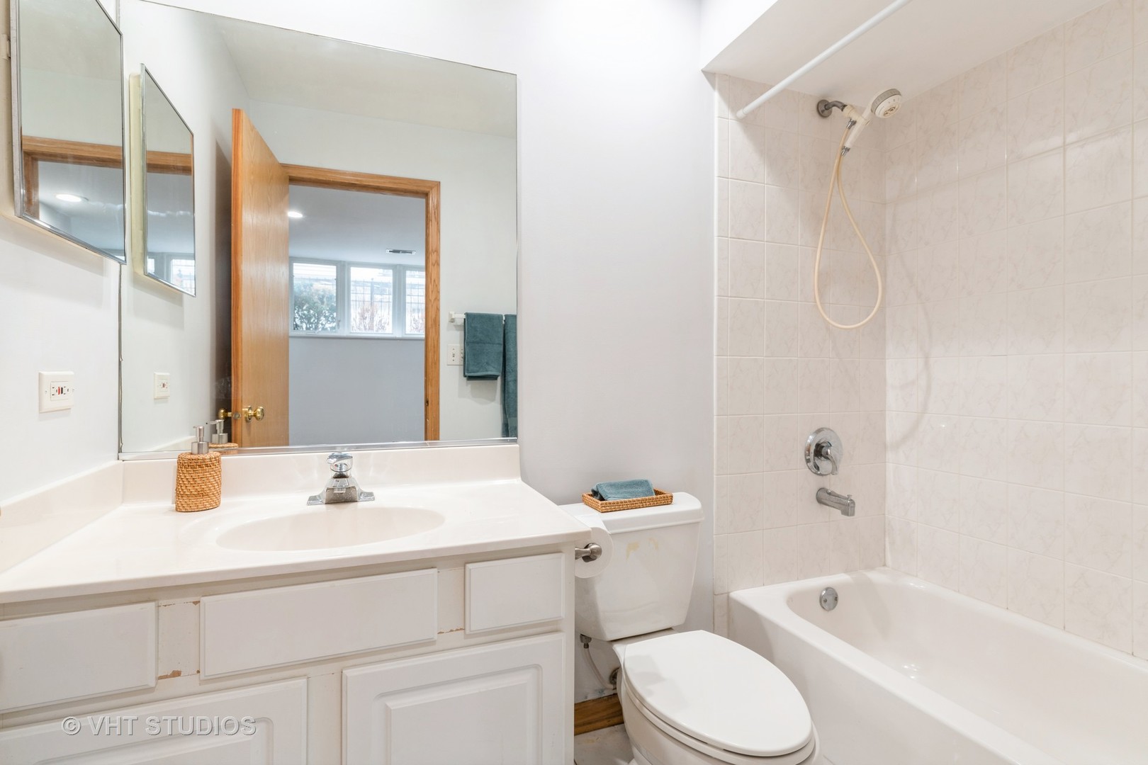 4932 W Lawrence Avenue Unit: H