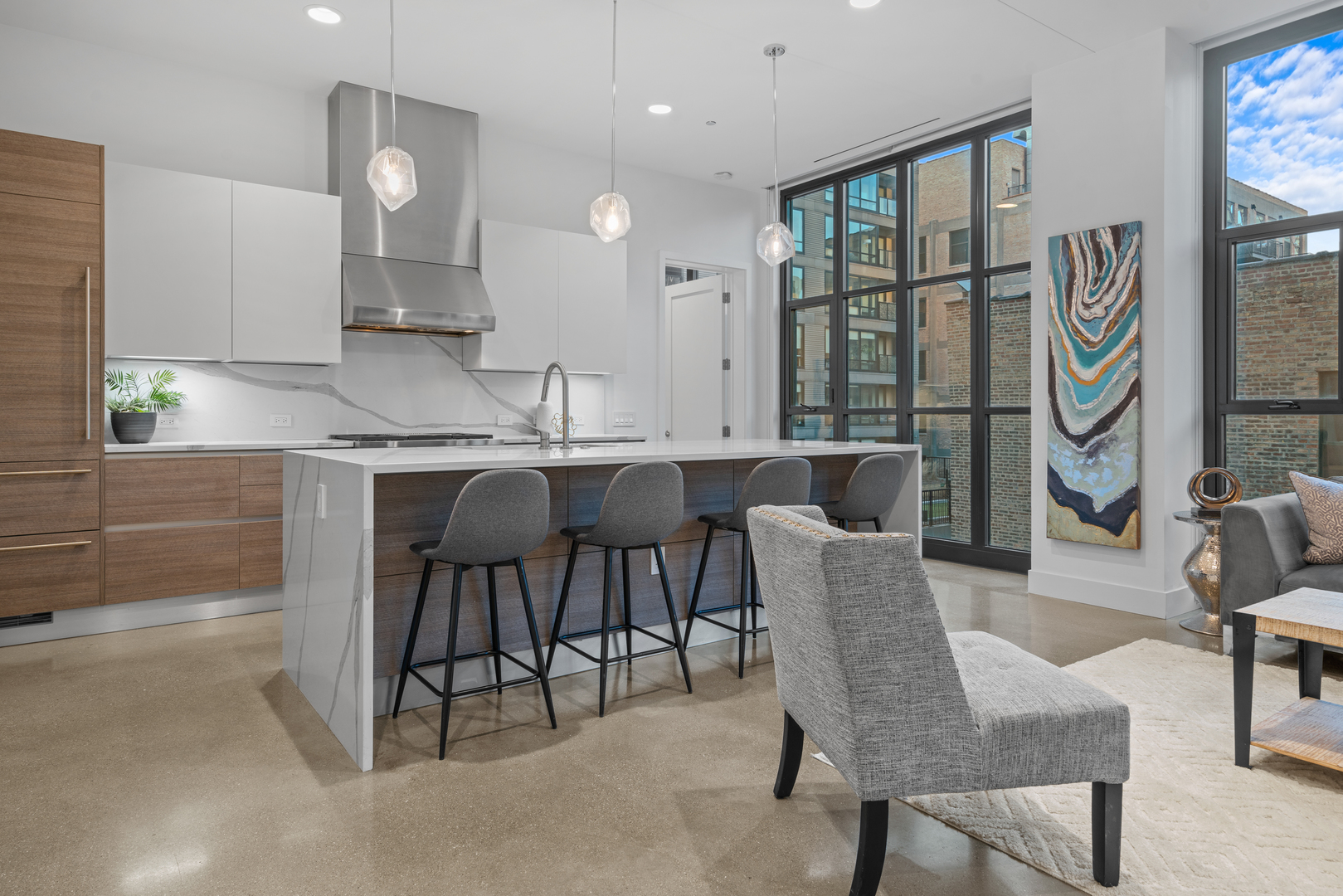 900 W Washington Boulevard Unit: 402