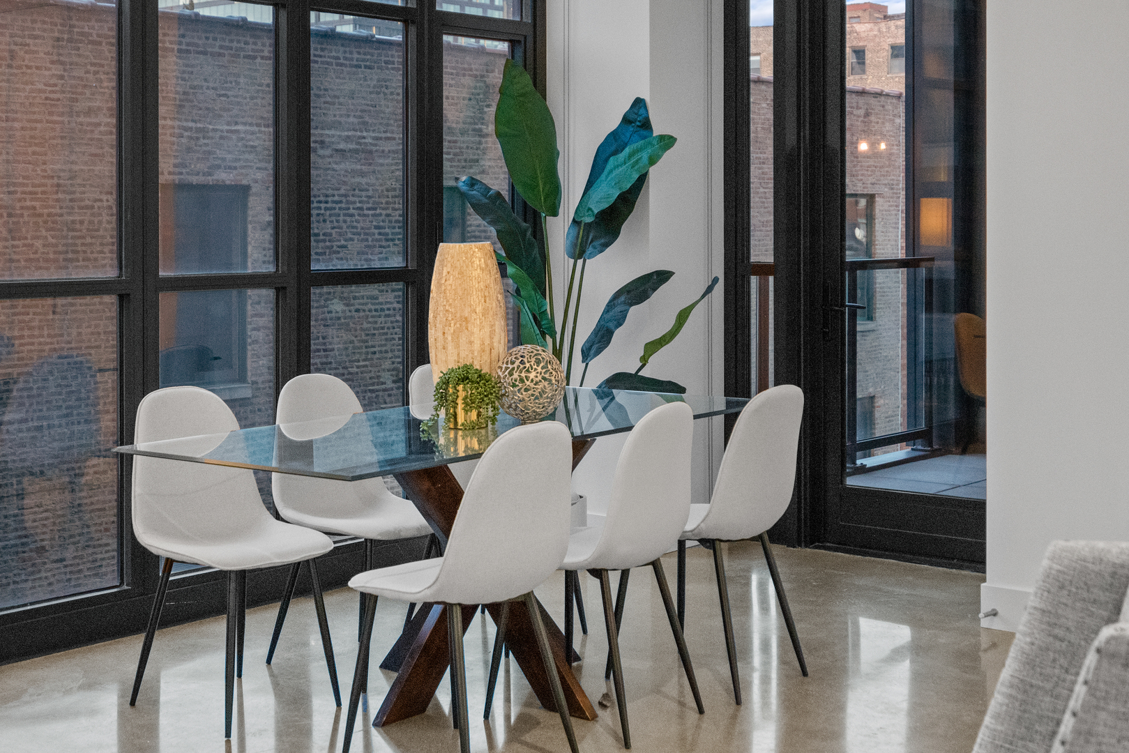 900 W Washington Boulevard Unit: 402