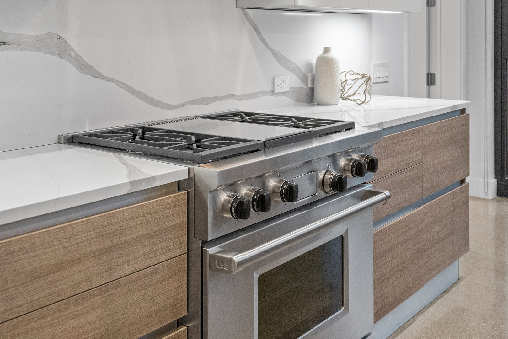 900 W Washington Boulevard Unit: 402
