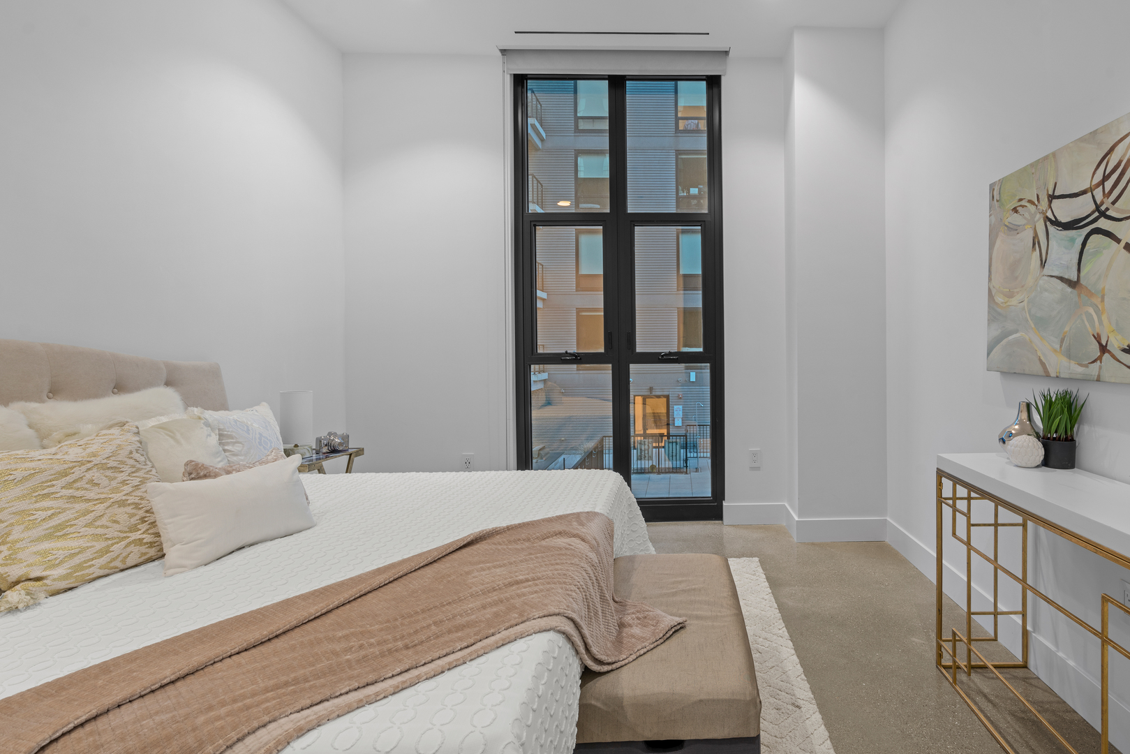 900 W Washington Boulevard Unit: 402