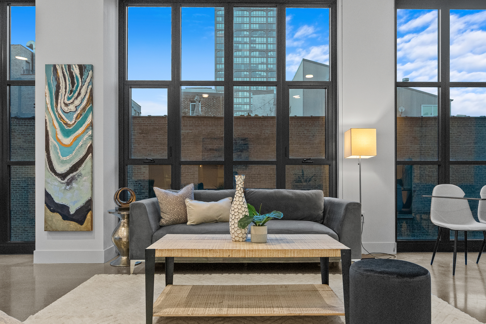 900 W Washington Boulevard Unit: 402