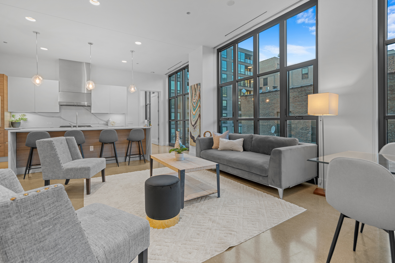 900 W Washington Boulevard Unit: 402