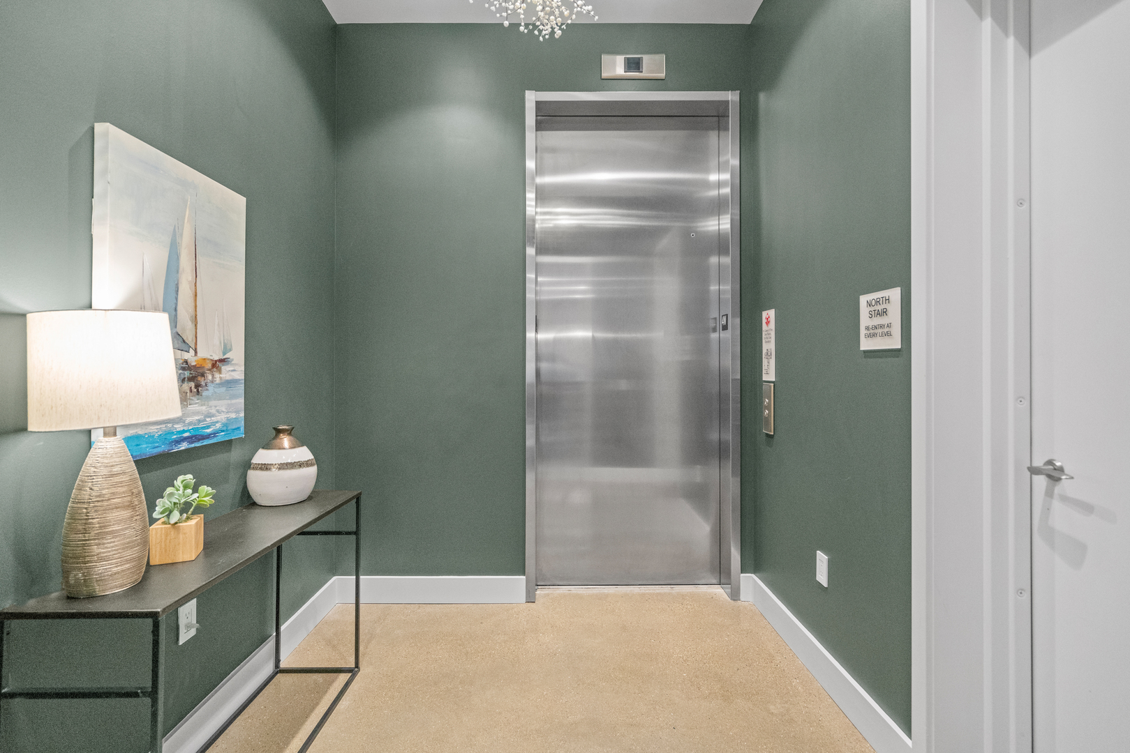 900 W Washington Boulevard Unit: 402