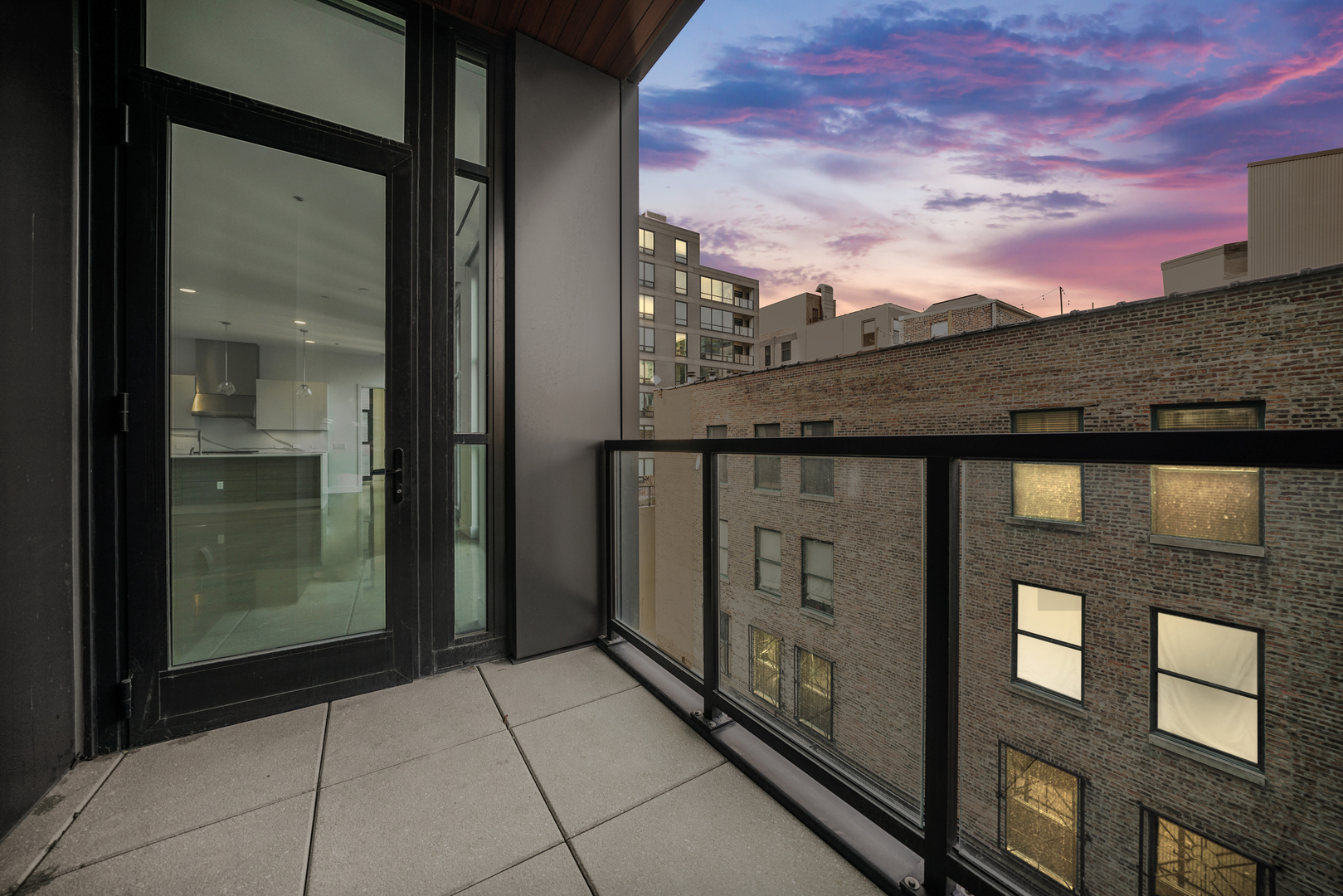 900 W Washington Boulevard Unit: 402