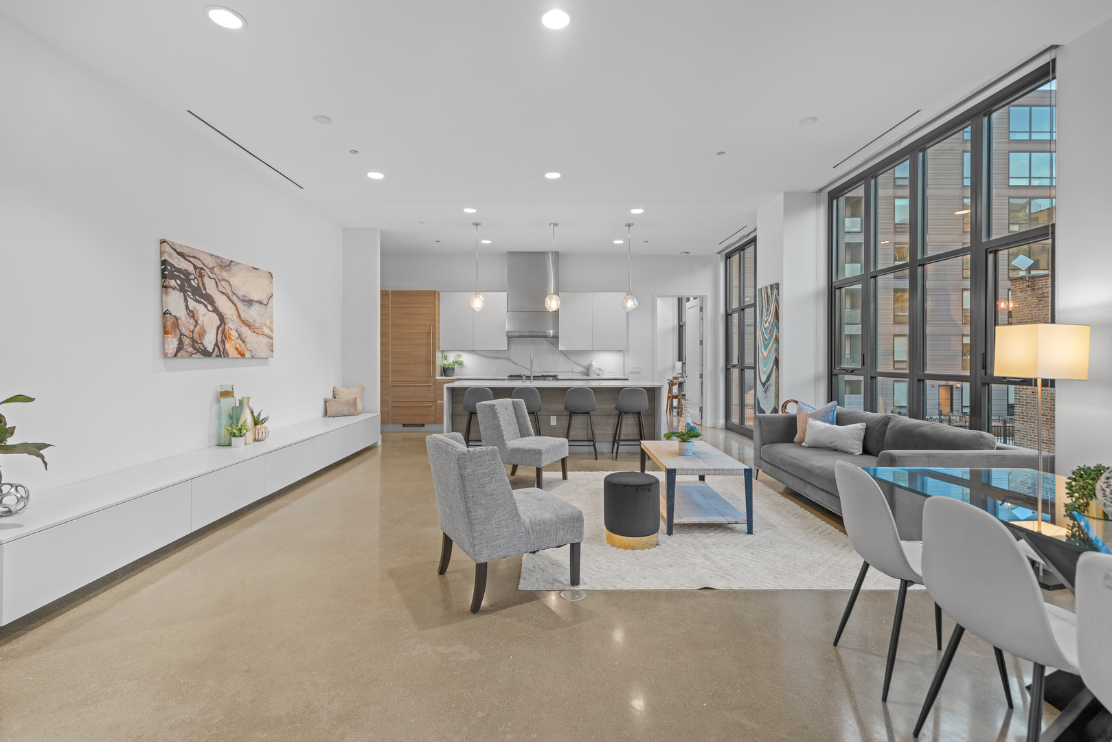 900 W Washington Boulevard Unit: 402