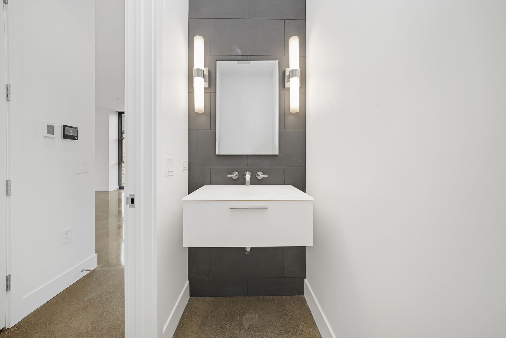 900 W Washington Boulevard Unit: 402