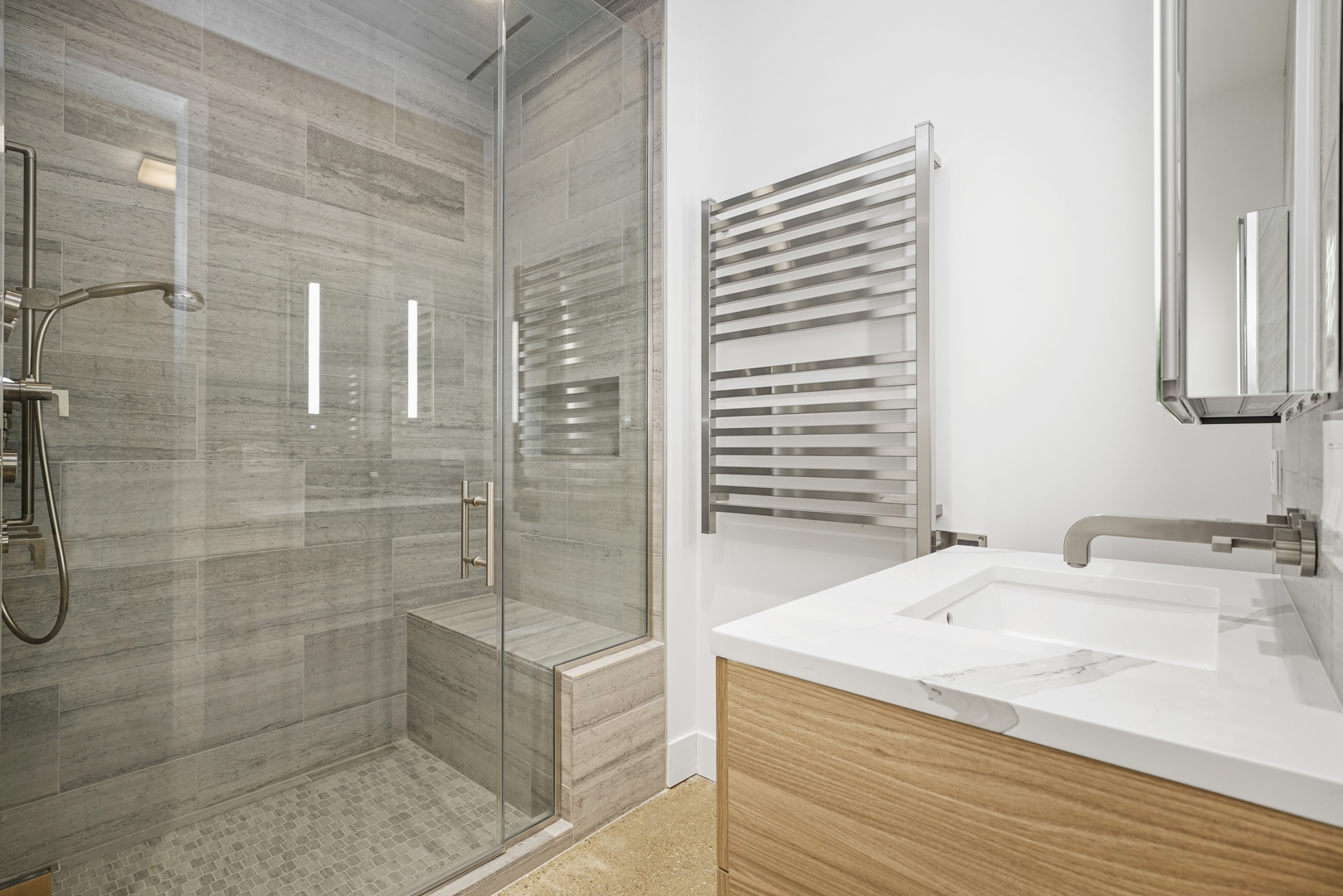 900 W Washington Boulevard Unit: 402