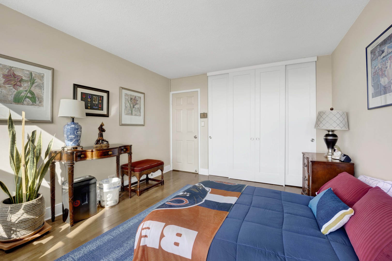 3150 N Sheridan Road Unit: 27A