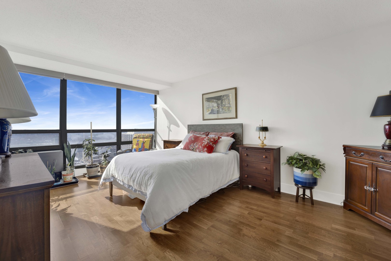 3150 N Sheridan Road Unit: 27A