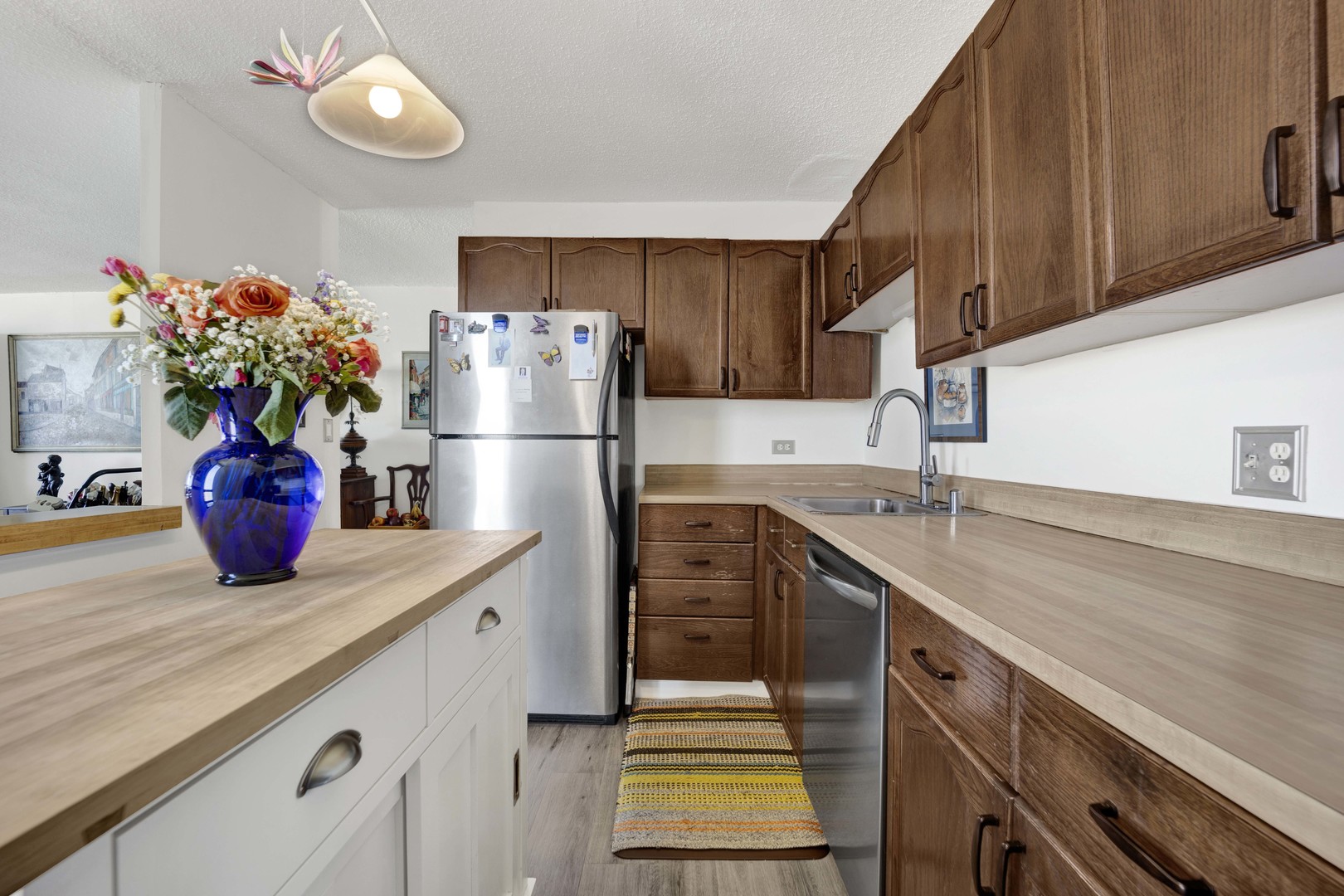 3150 N Sheridan Road Unit: 27A