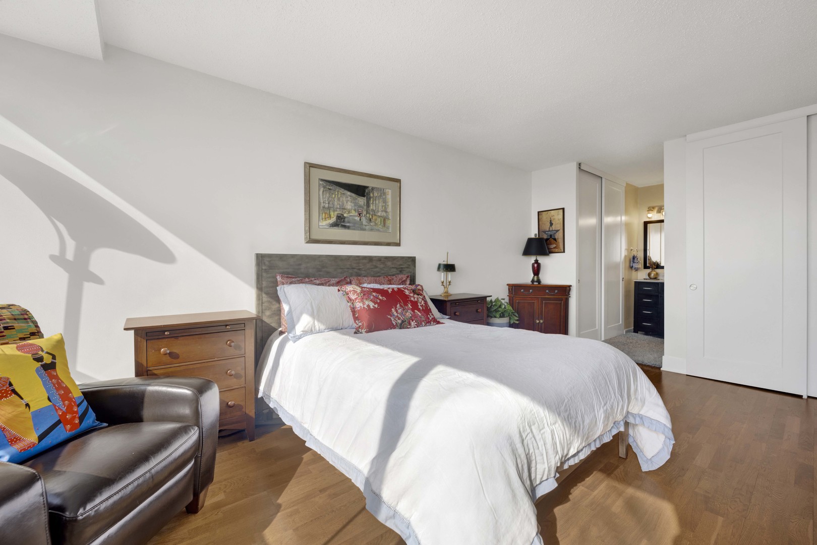 3150 N Sheridan Road Unit: 27A