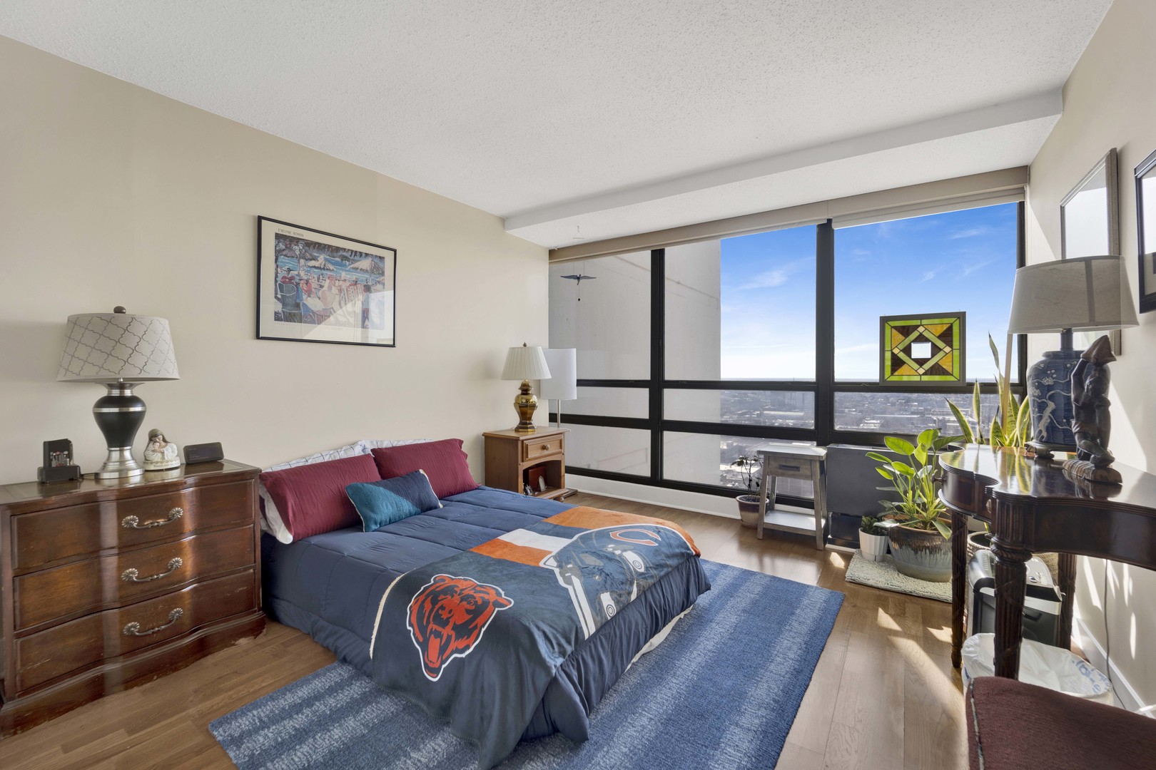 3150 N Sheridan Road Unit: 27A