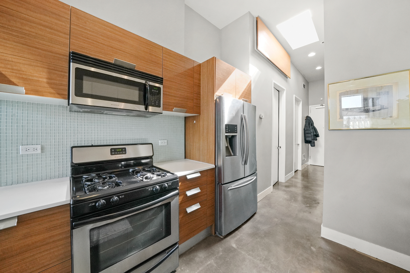 1375 N Milwaukee Avenue Unit: 2R