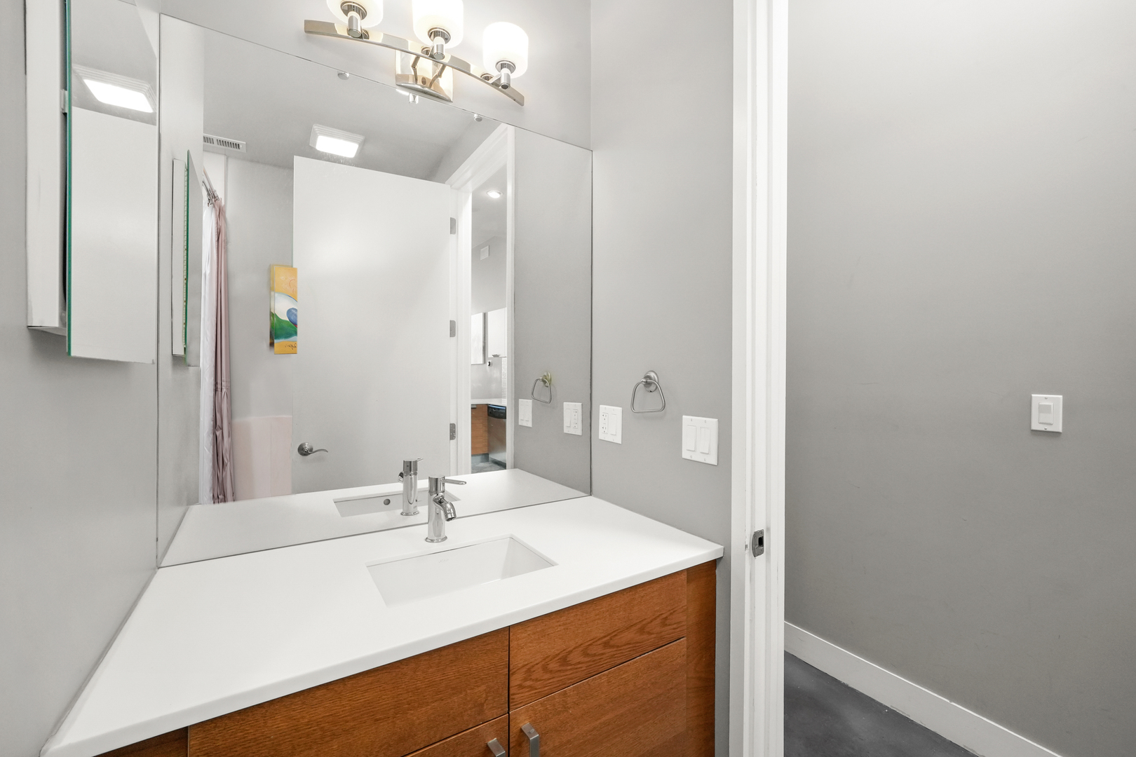 1375 N Milwaukee Avenue Unit: 2R