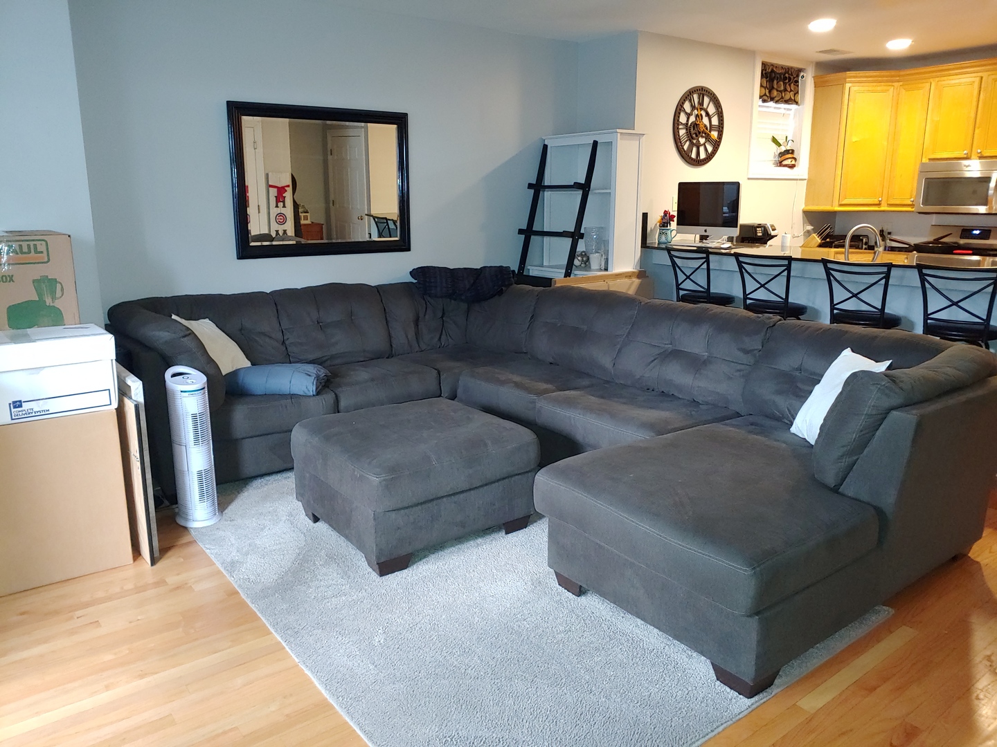 4541 N MALDEN Street Unit: GN