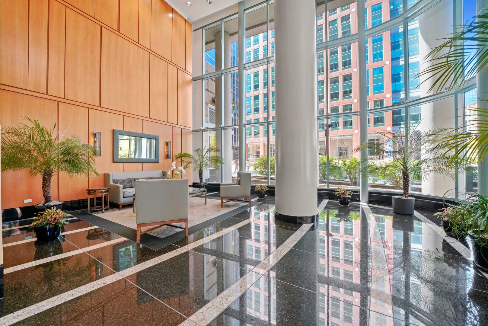 345 N LaSalle Drive Unit: 1502