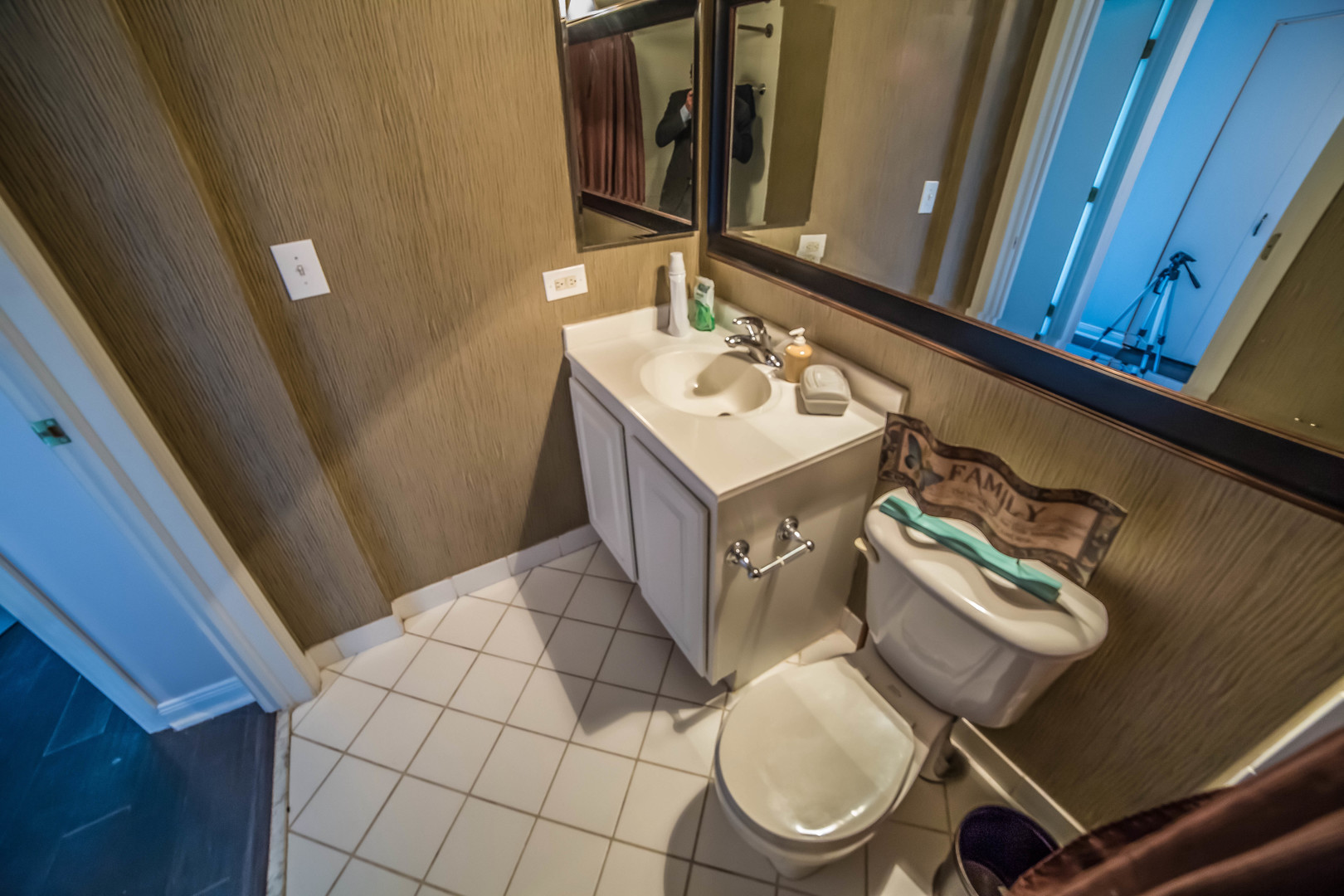 345 N LaSalle Drive Unit: 1502