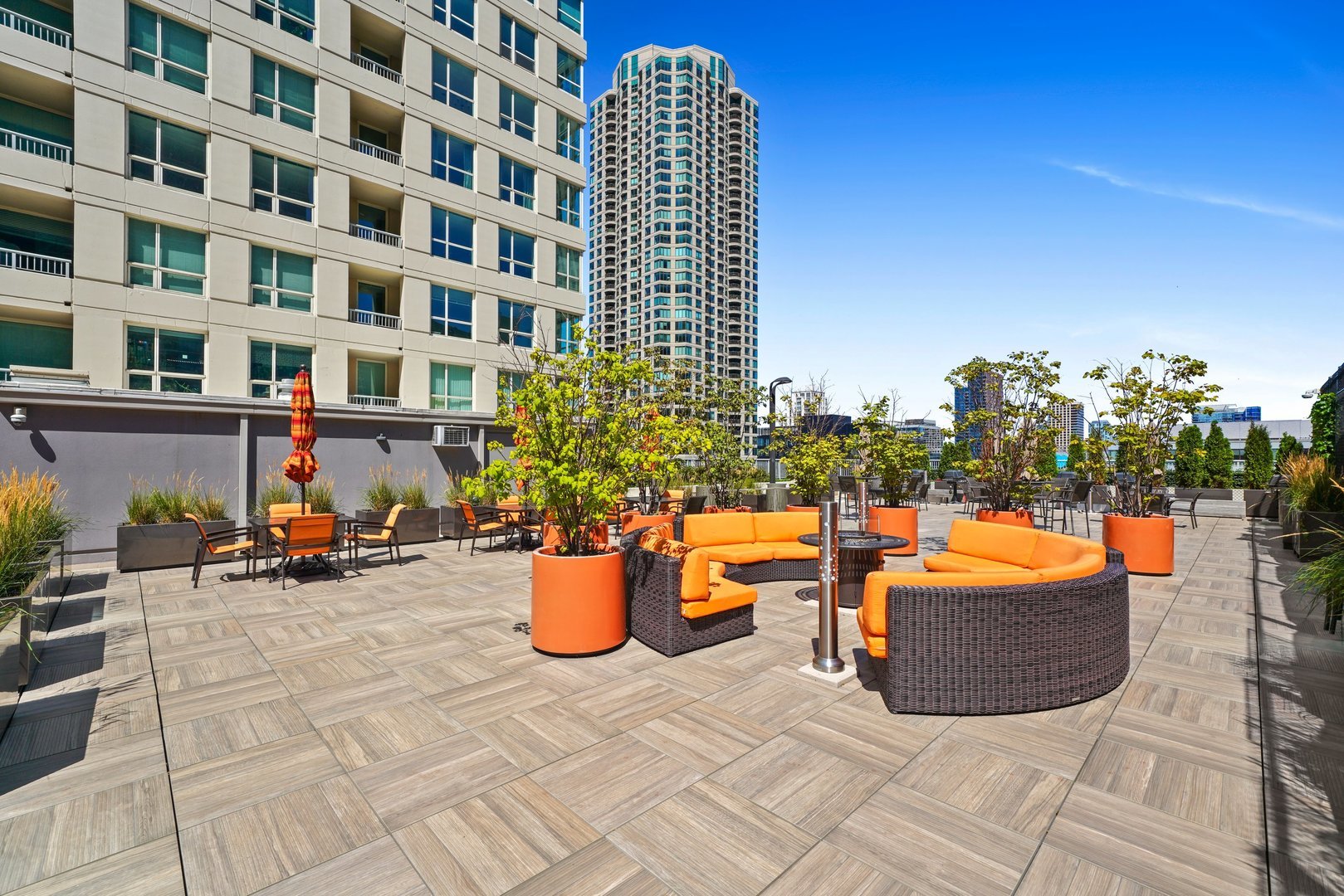 345 N LaSalle Drive Unit: 1502