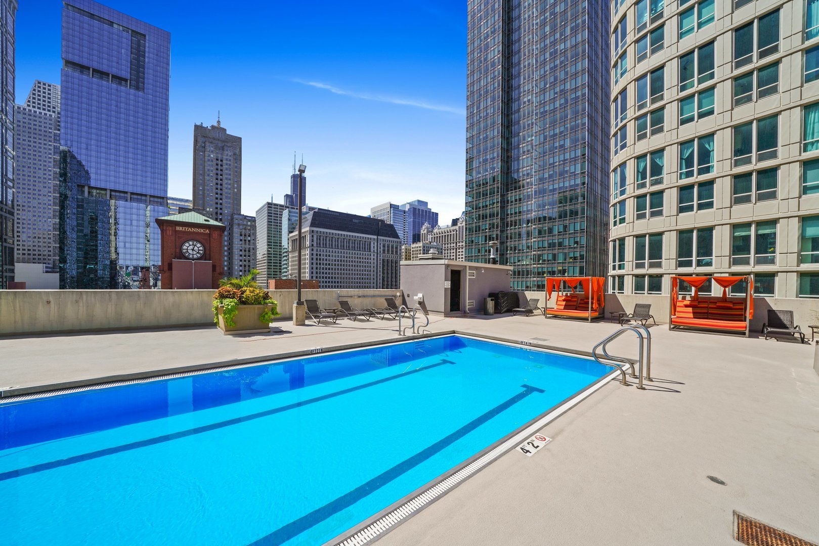345 N LaSalle Drive Unit: 1502
