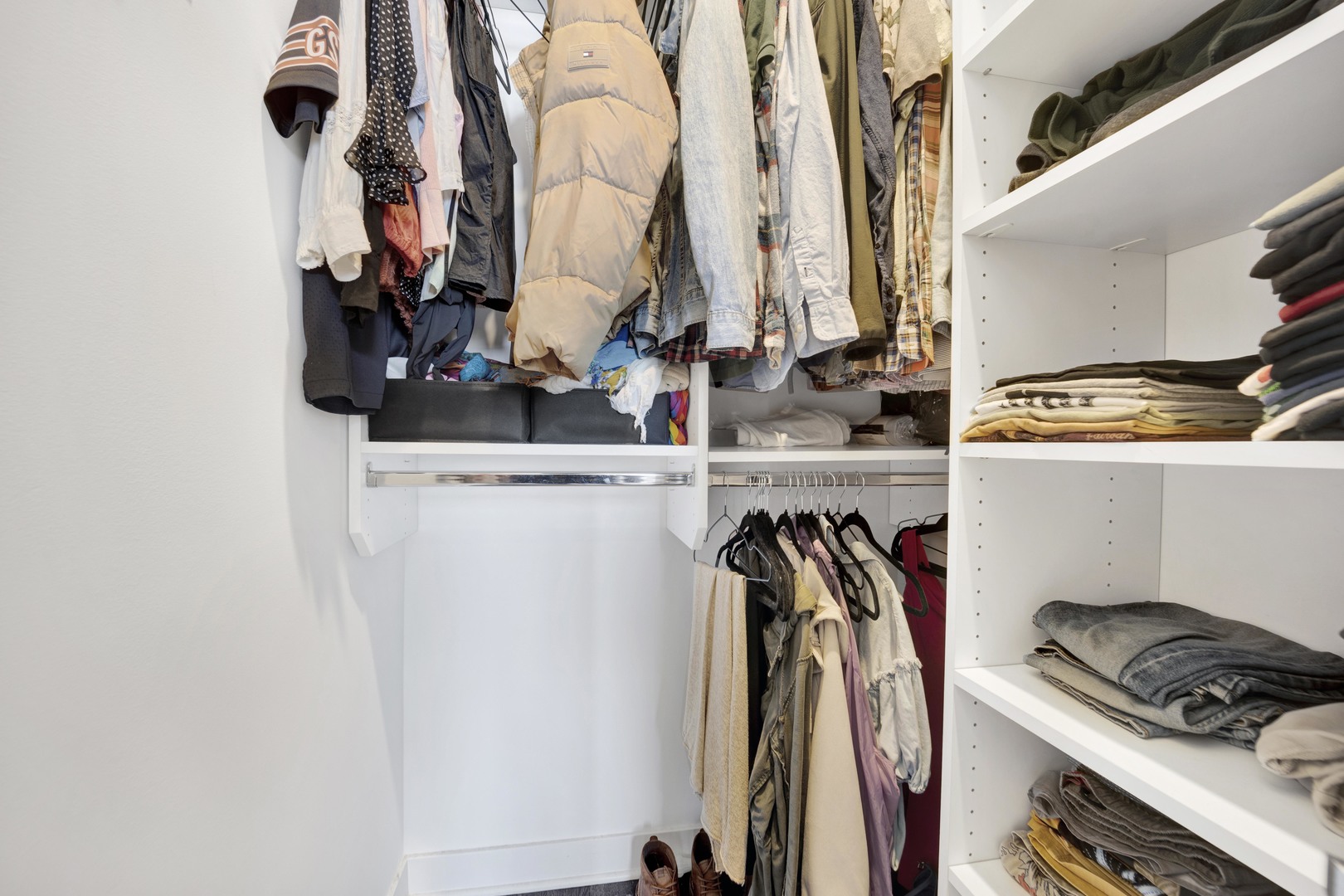 2550 W FULLERTON Avenue Unit: 4D