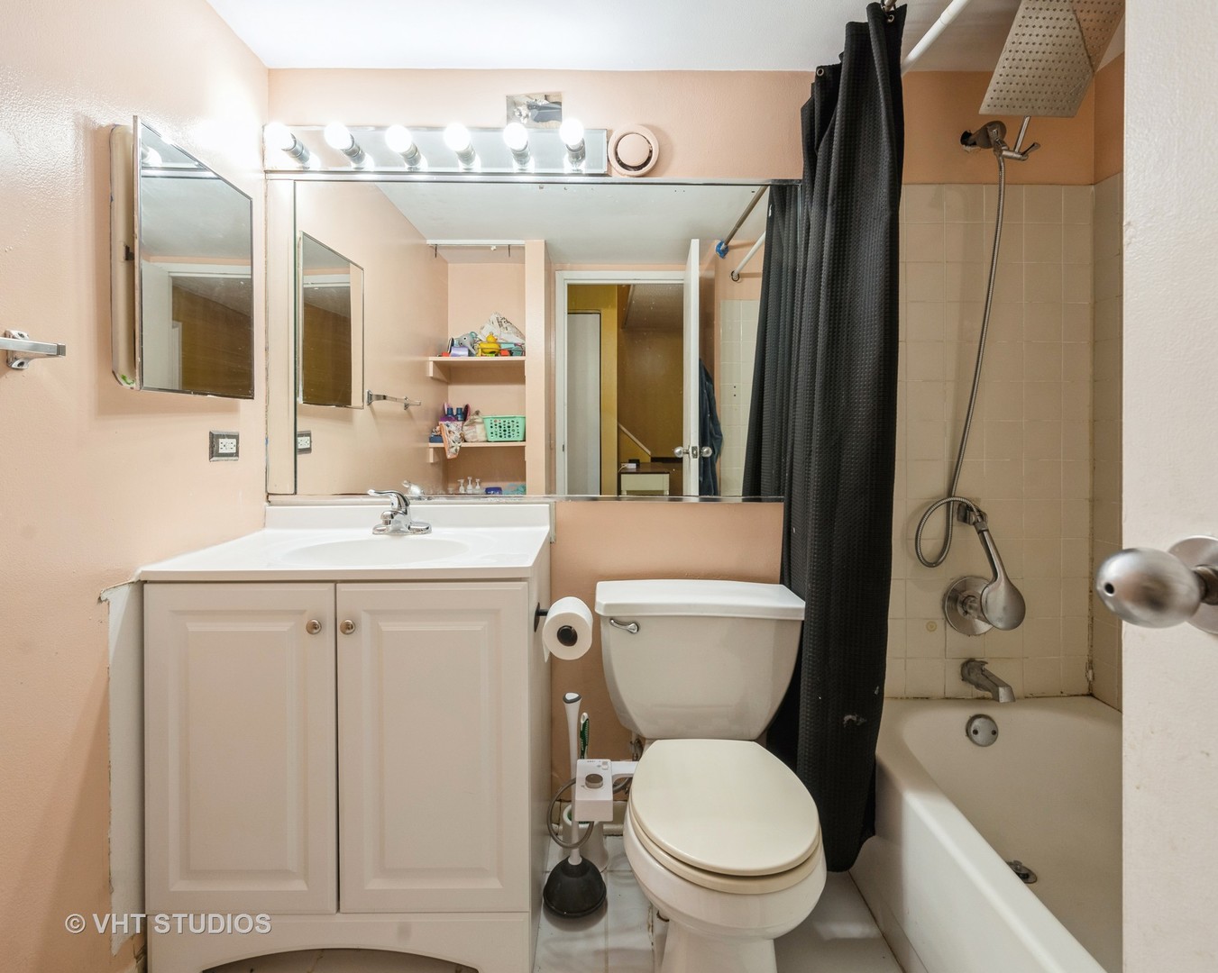 711 W Gordon Terrace Unit: 808