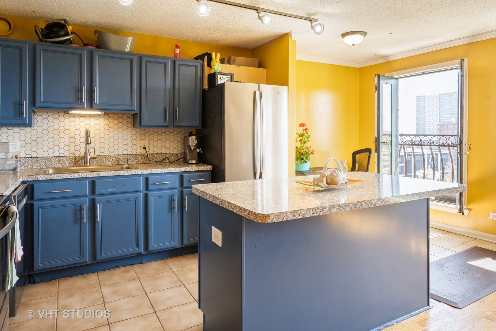 711 W Gordon Terrace Unit: 808