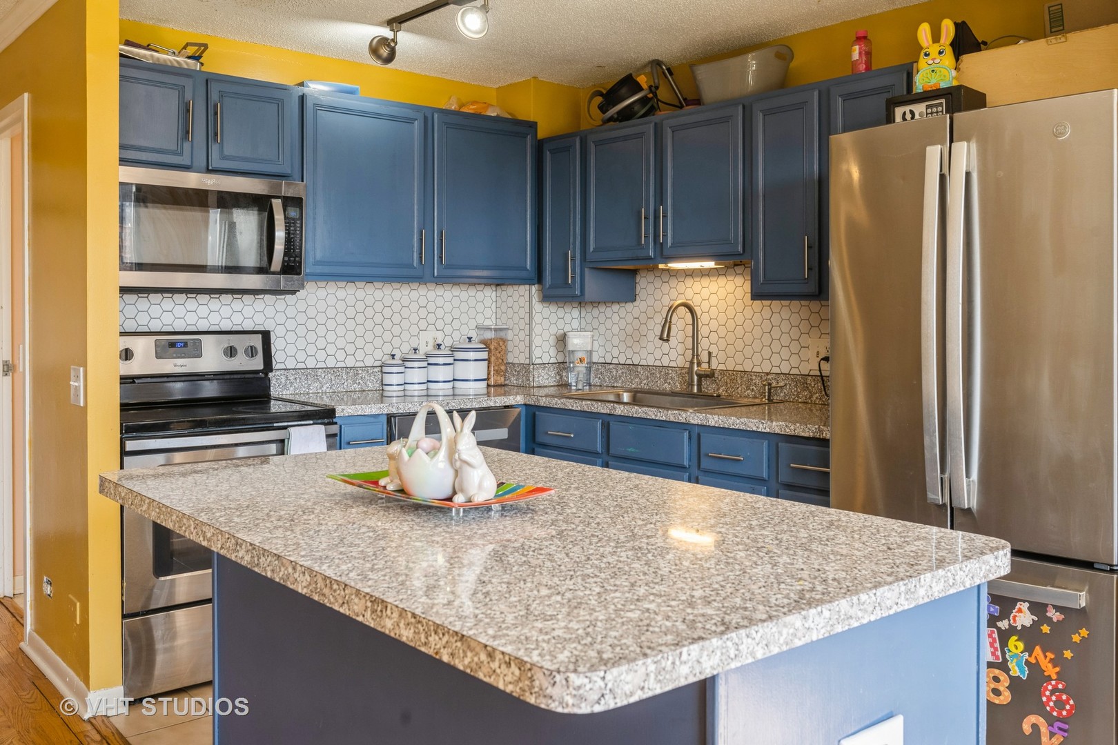 711 W Gordon Terrace Unit: 808