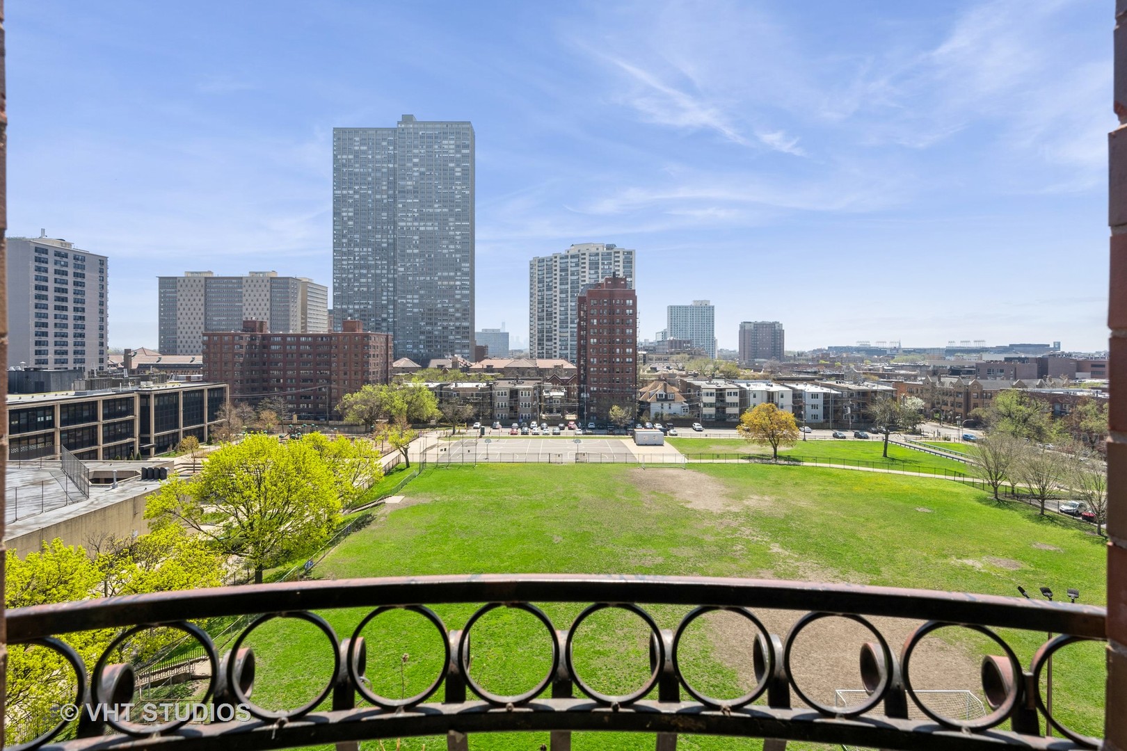 711 W Gordon Terrace Unit: 808