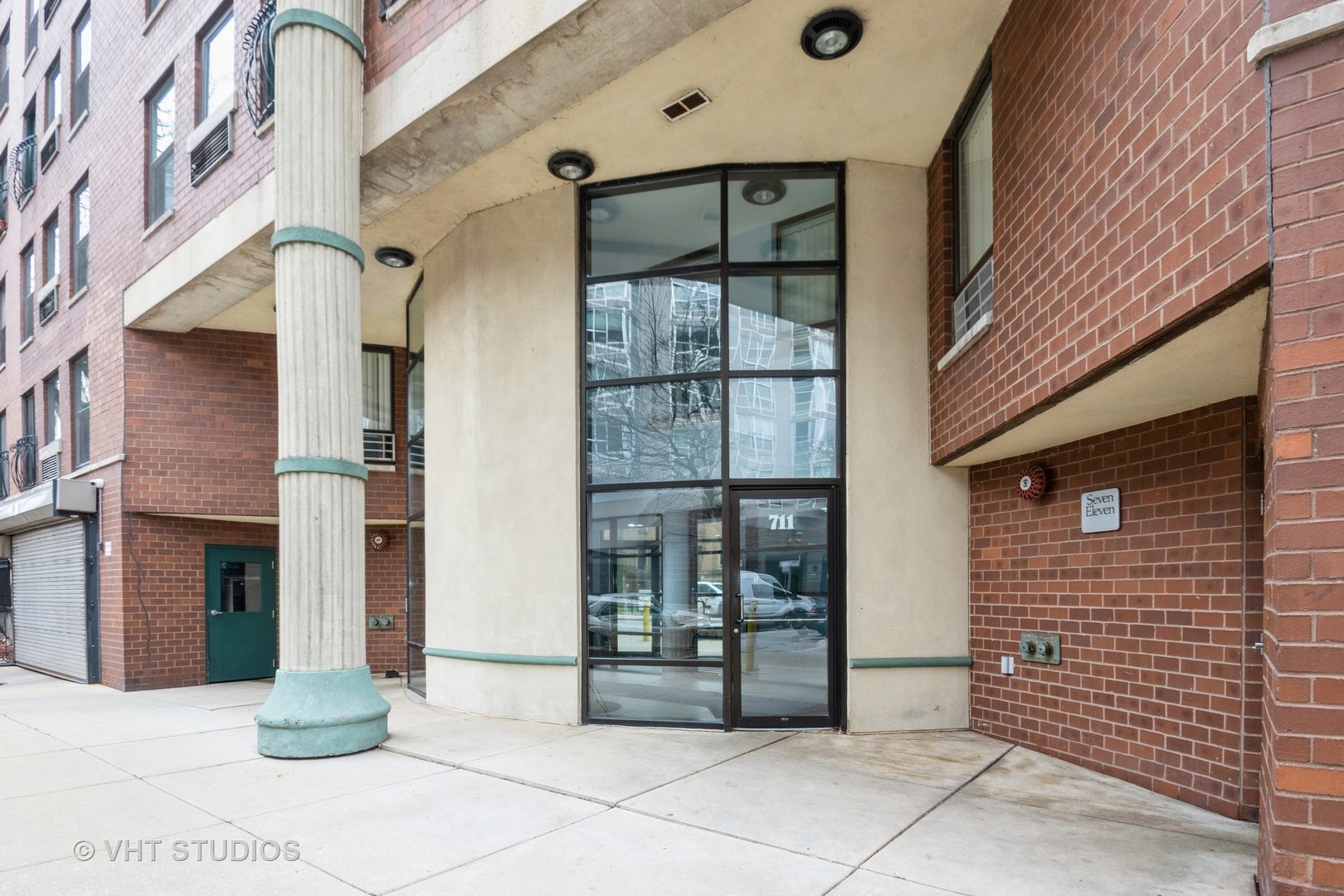 711 W Gordon Terrace Unit: 808