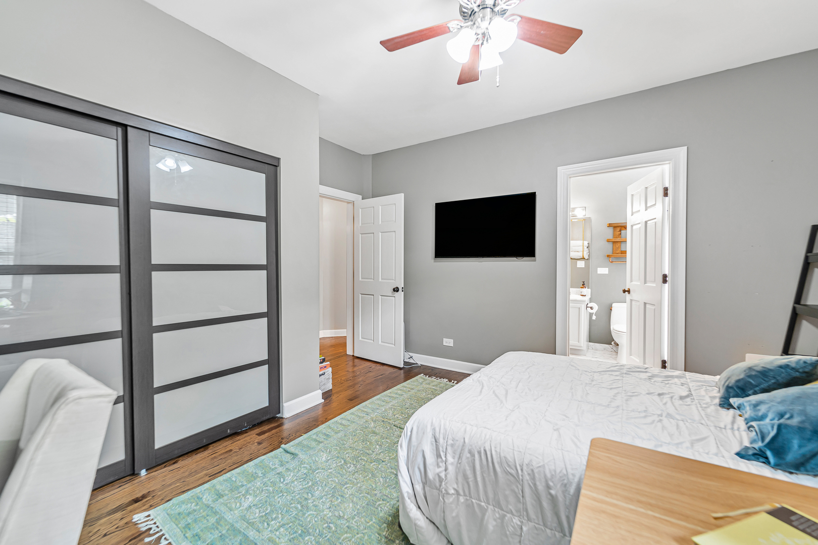 5016 N Sheridan Road Unit: 1
