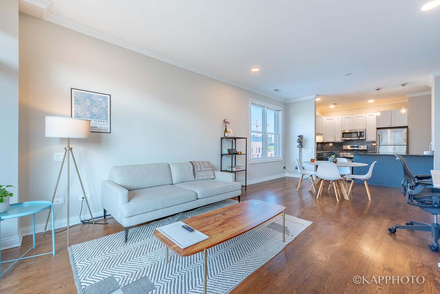 1355 W Washington Boulevard Unit: 4E