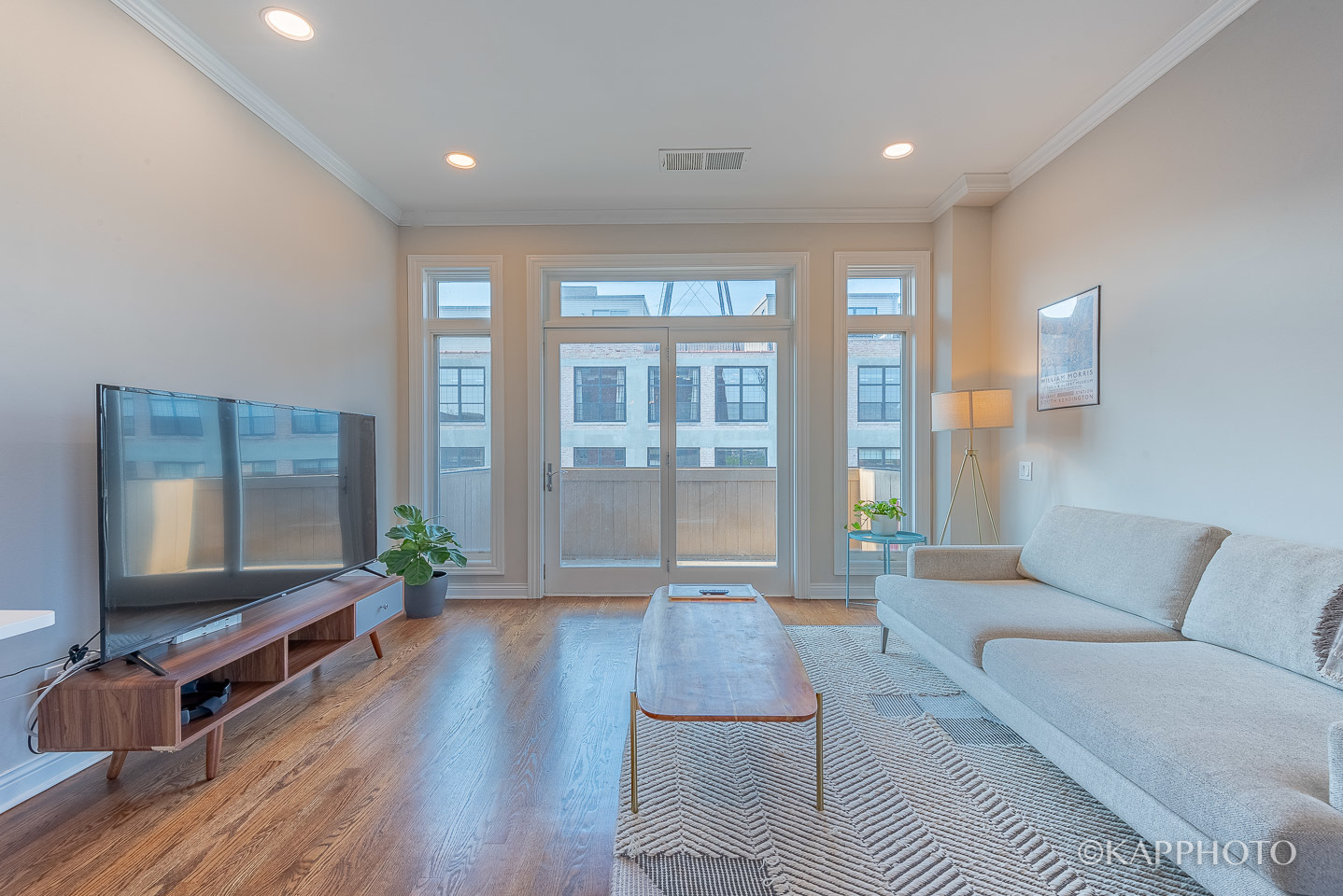 1355 W Washington Boulevard Unit: 4E