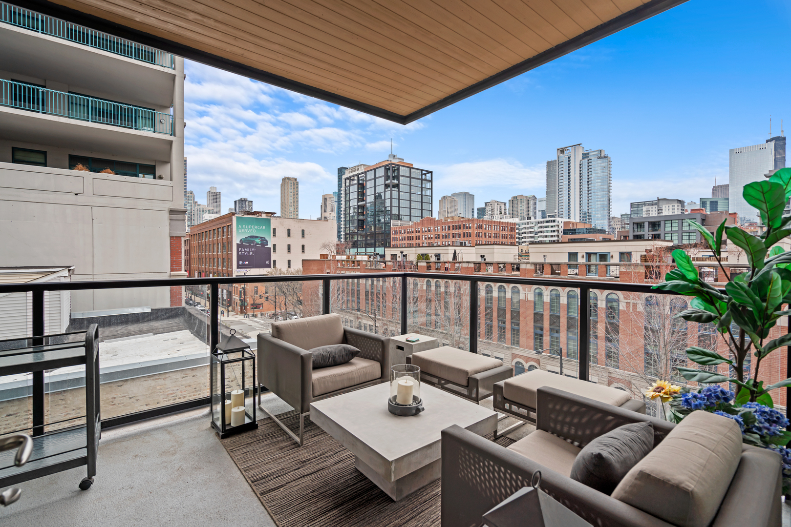 366 W Superior Street Unit: 501