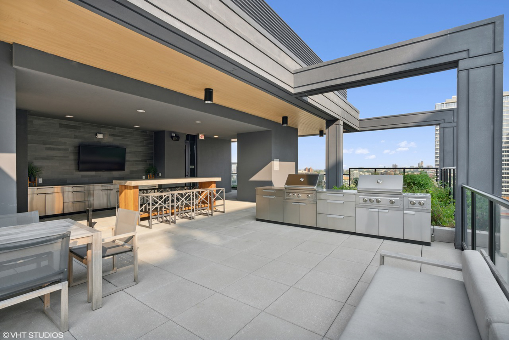 366 W Superior Street Unit: 501