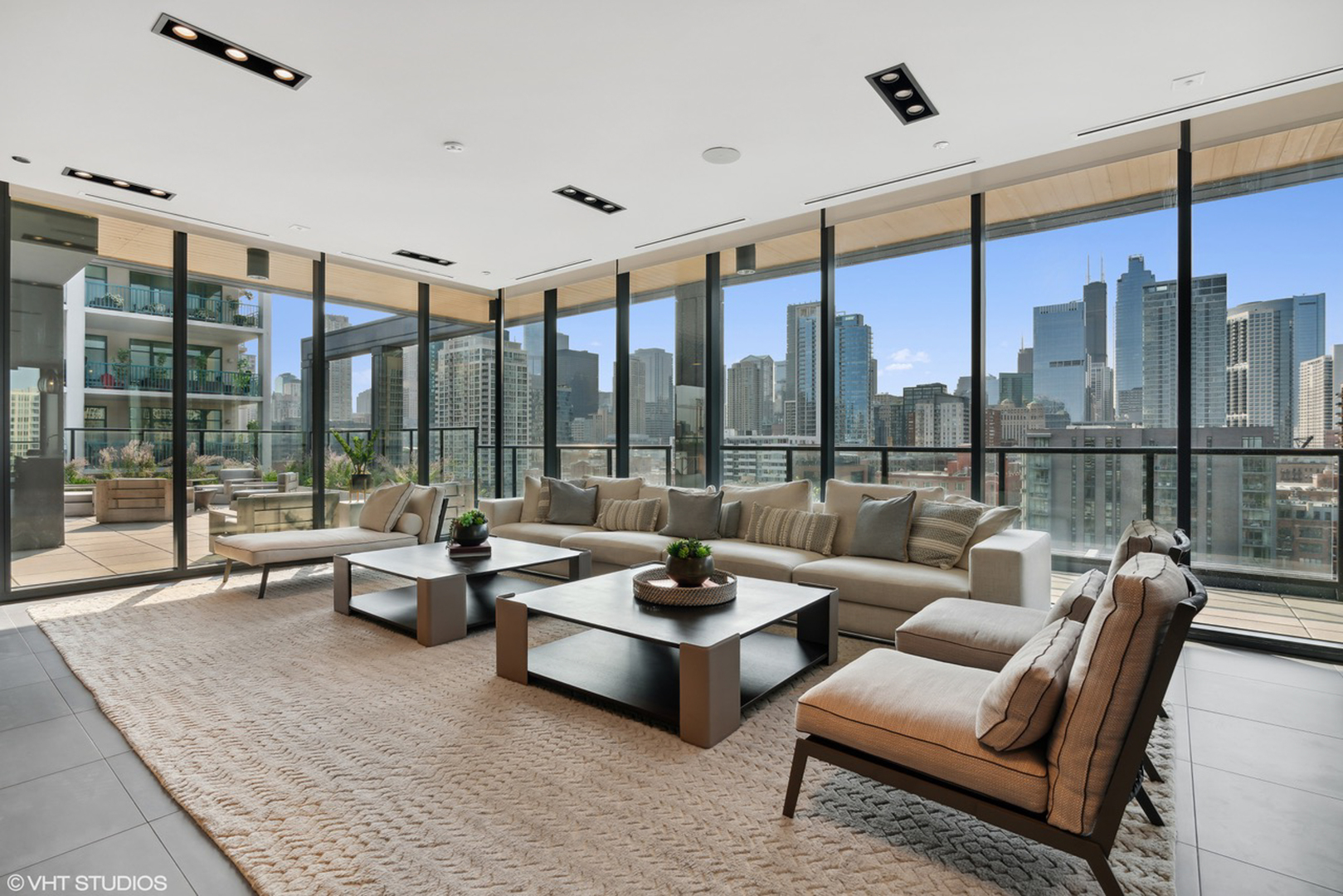 366 W Superior Street Unit: 501